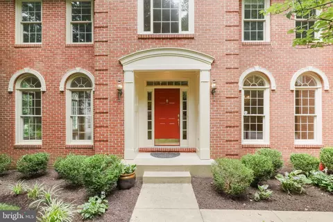 8546 Hooes Rd, Springfield, VA 22153 photo 7