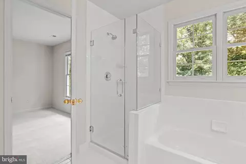 8546 Hooes Rd, Springfield, VA 22153 photo 36