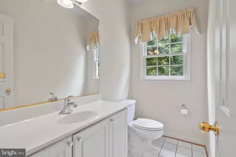 8546 Hooes Rd, Springfield, VA 22153 photo 14