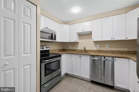 Other - 7621 Tremayne Pl #113, Mclean, VA 22102 photo 6 of 12