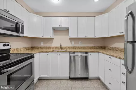 Other - 7621 Tremayne Pl #113, Mclean, VA 22102 photo 4 of 12