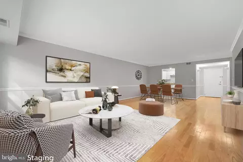 Living - 7621 Tremayne Pl #113, Mclean, VA 22102 photo 5 of 8