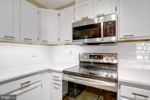 7817 Harrowgate Cir #C, Springfield, VA 22152 photo 11
