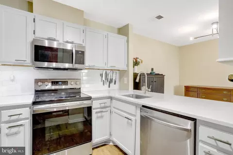 7817 Harrowgate Cir #C, Springfield, VA 22152 photo 9
