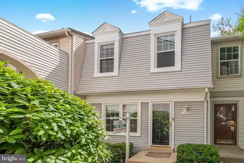10310 Bridgetown Pl #56, Burke, VA 22015