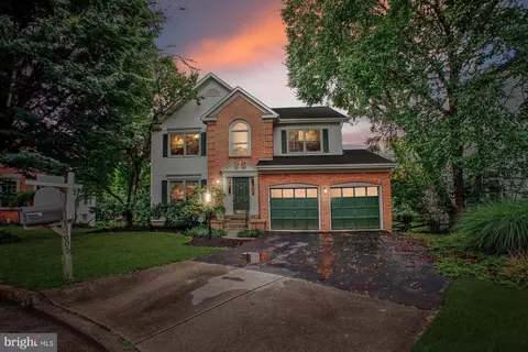 13605 Old Chatwood Pl, Chantilly, VA 20151