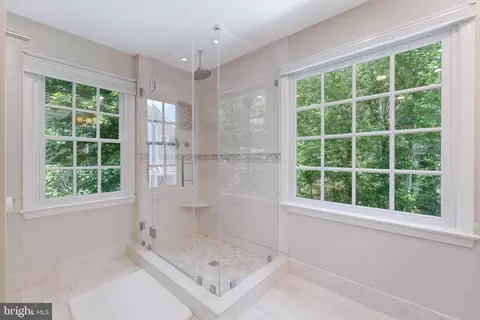 Bath - 1248 Lamplighter Way, Reston, VA 20194 photo 4 of 6