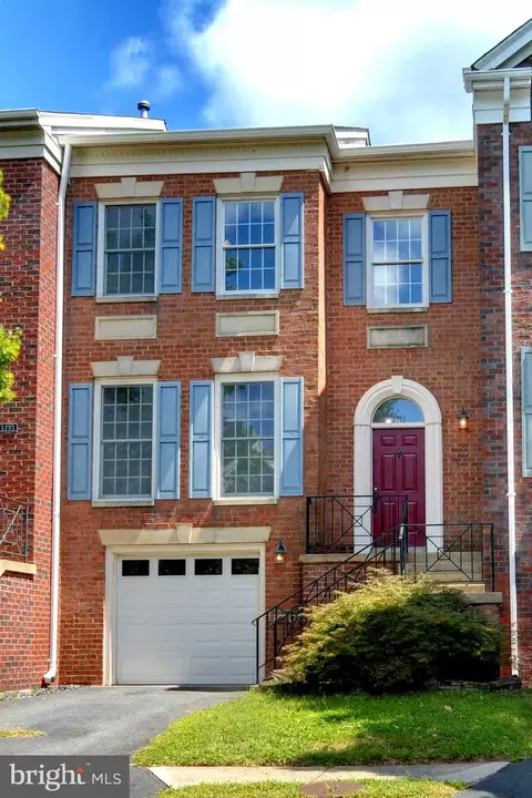 5155 Woodfield Dr, Centreville, VA 20120