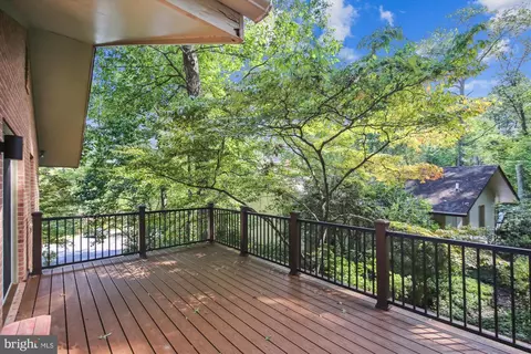 Exterior - 11221 S Shore Rd, Reston, VA 20190 photo 9 of 15