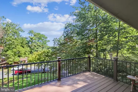 Exterior - 11221 S Shore Rd, Reston, VA 20190 photo 5 of 15