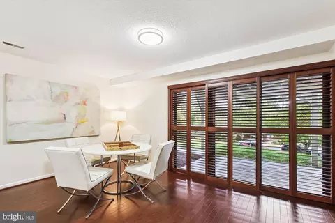 Dining - 11221 S Shore Rd, Reston, VA 20190 photo 6 of 6