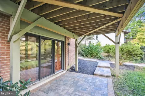 Exterior - 11221 S Shore Rd, Reston, VA 20190 photo 12 of 15