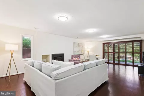 Living - 11221 S Shore Rd, Reston, VA 20190 photo 4 of 7