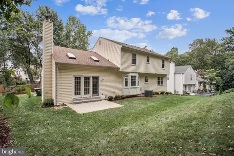 Exterior - 8809 Shadowlake Way, Springfield, VA 22153 photo 9 of 15