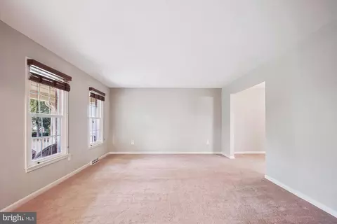 Living - 8809 Shadowlake Way, Springfield, VA 22153 photo 2 of 9