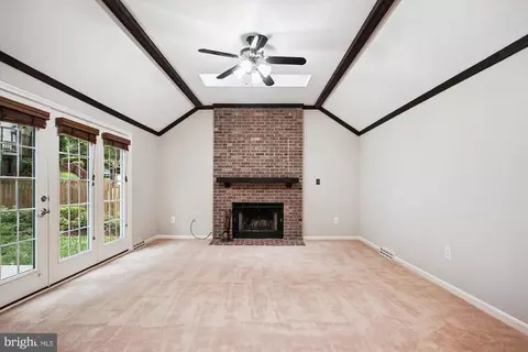 Living - 8809 Shadowlake Way, Springfield, VA 22153 photo 6 of 9