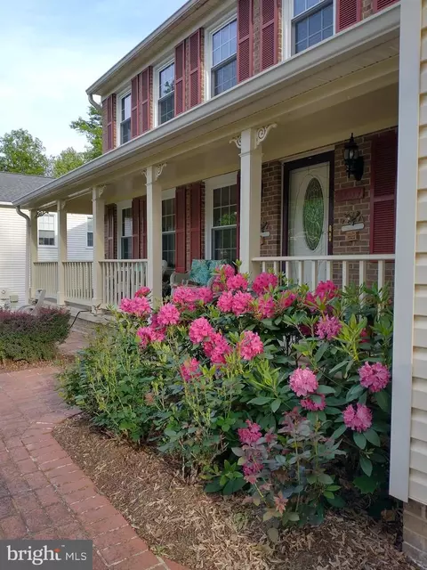 Exterior - 8809 Shadowlake Way, Springfield, VA 22153 photo 8 of 15
