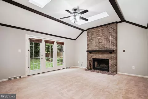 Living - 8809 Shadowlake Way, Springfield, VA 22153 photo 5 of 9