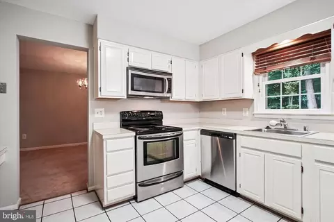 Kitchen - 8809 Shadowlake Way, Springfield, VA 22153 photo 2 of 4