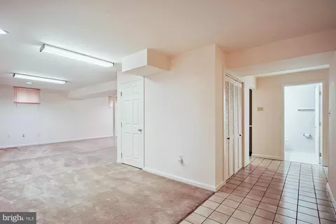 Entry Way - 8809 Shadowlake Way, Springfield, VA 22153 photo 5 of 6