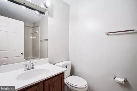 Bath - 8809 Shadowlake Way, Springfield, VA 22153 photo 7 of 7