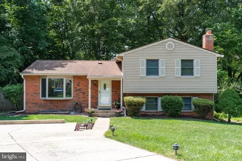 6204 Erman Ct, Burke, VA 22015