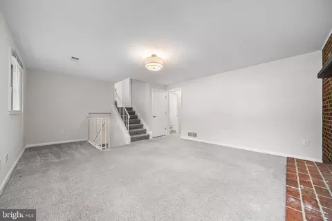 Living - 6204 Erman Ct, Burke, VA 22015 photo 5 of 6
