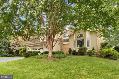 7204 Elizabeth Dr, Mclean, VA 22101