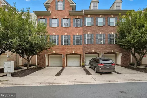 4651 Red Admiral Way #157, Fairfax, VA 22033