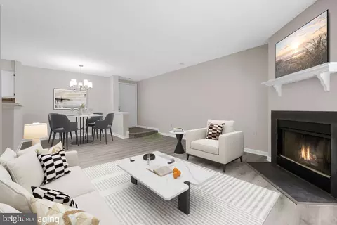 6901 Victoria Dr #G, Alexandria, VA 22310