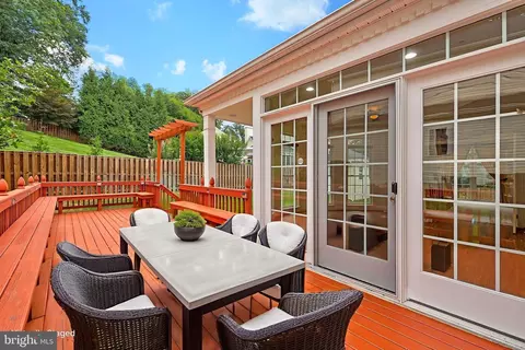 Exterior - 6405 Bridge Creek Ct, Springfield, VA 22152 photo 7 of 14