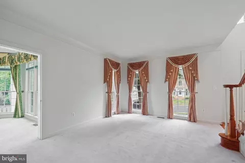 Living - 6405 Bridge Creek Ct, Springfield, VA 22152 photo 5 of 6