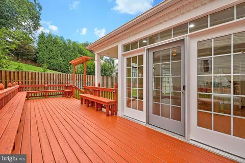 Exterior - 6405 Bridge Creek Ct, Springfield, VA 22152 photo 9 of 14