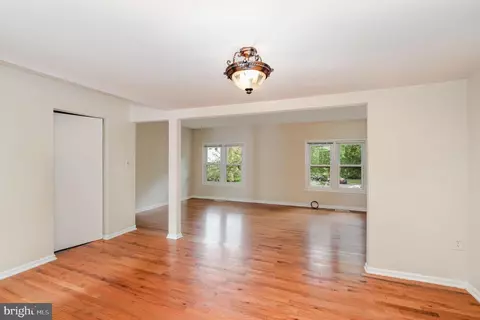 4551 Casablanca Ct, Annandale, VA 22003