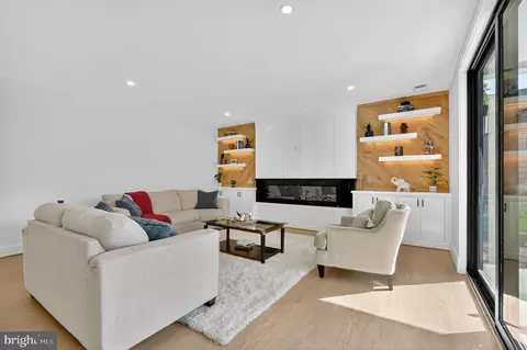 Living - 1730 Barbee St, Mclean, VA 22101 photo 8 of 9