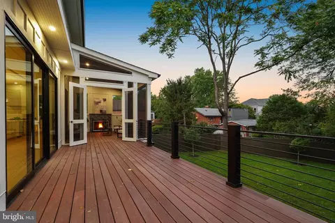 Exterior - 1730 Barbee St, Mclean, VA 22101 photo 5 of 8