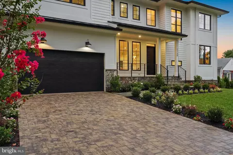 Exterior - 1730 Barbee St, Mclean, VA 22101 photo 3 of 8