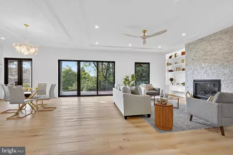 Living - 1730 Barbee St, Mclean, VA 22101 photo 1 of 9