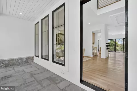 Entry Way - 1730 Barbee St, Mclean, VA 22101 photo 1 of 11