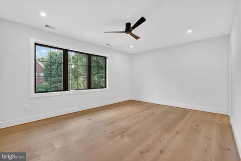 Bedroom - 1730 Barbee St, Mclean, VA 22101 photo 4 of 7