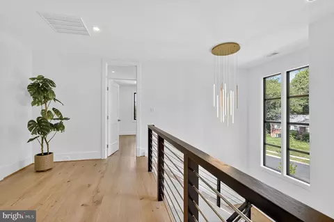 Entry Way - 1730 Barbee St, Mclean, VA 22101 photo 10 of 11