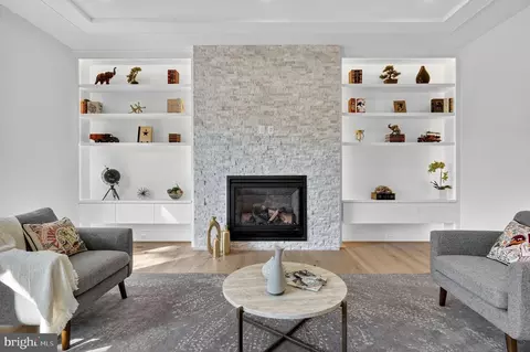 Living - 1730 Barbee St, Mclean, VA 22101 photo 3 of 9