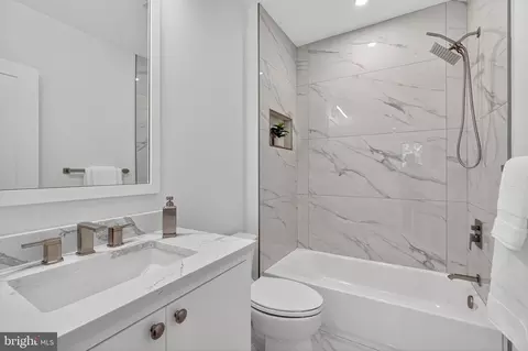 Bath - 1730 Barbee St, Mclean, VA 22101 photo 6 of 9