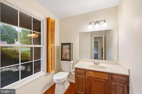 Entry Way - 9509 Leathersmith Ct, Burke, VA 22015 photo 2 of 3