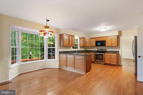 Kitchen - 9509 Leathersmith Ct, Burke, VA 22015 photo 3 of 3