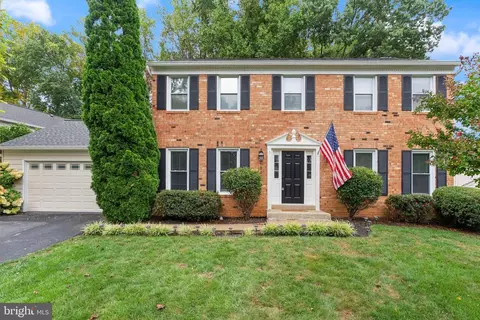 8470 Nicole Ct, Annandale, VA 22003