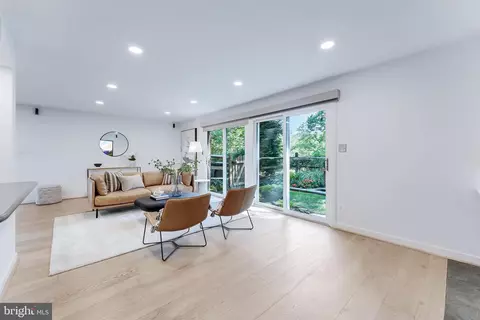 Living - 11205 Wedge Dr, Reston, VA 20190 photo 3 of 5