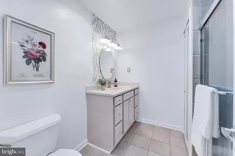 Bath - 11205 Wedge Dr, Reston, VA 20190 photo 3 of 4