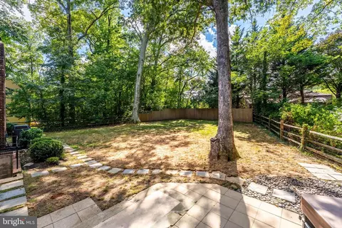 Exterior - 11205 Wedge Dr, Reston, VA 20190 photo 15 of 19