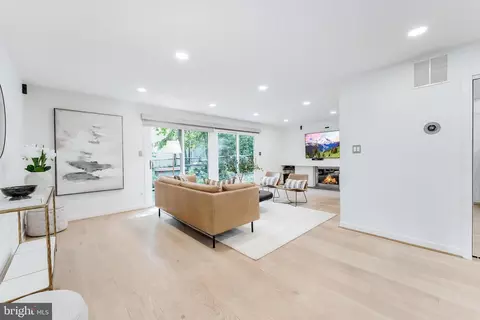 Living - 11205 Wedge Dr, Reston, VA 20190 photo 1 of 5